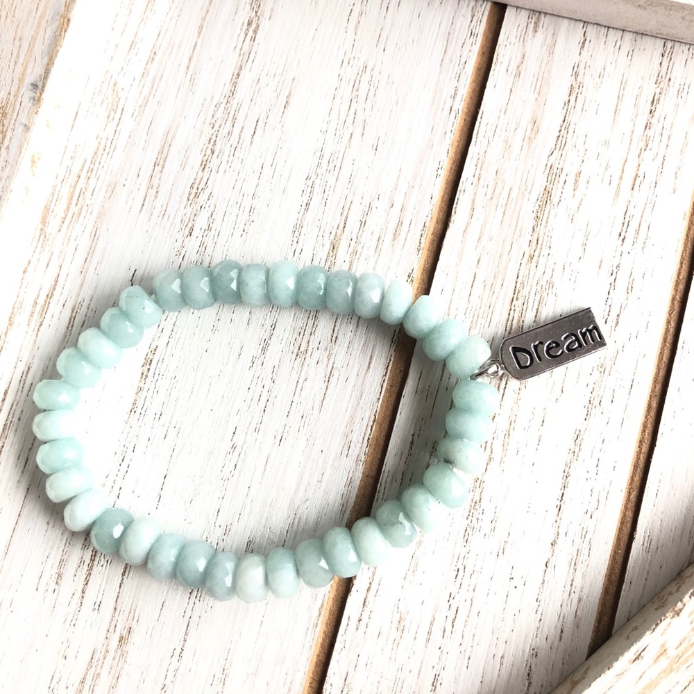 Blue Jade Gemstone Bracelet - Picture 2 of 2
